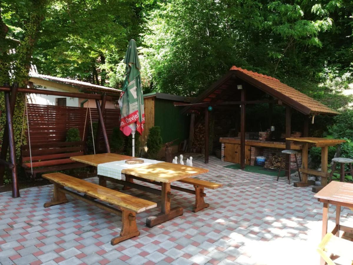 Holiday Home Mreznica Gornji Zvecaj Экстерьер фото